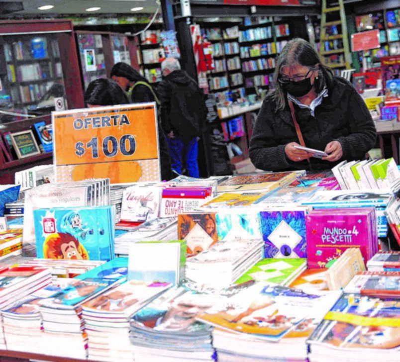 Libros de saldo: un fenómeno impulsado por el afán de lectura y la malaria económica
