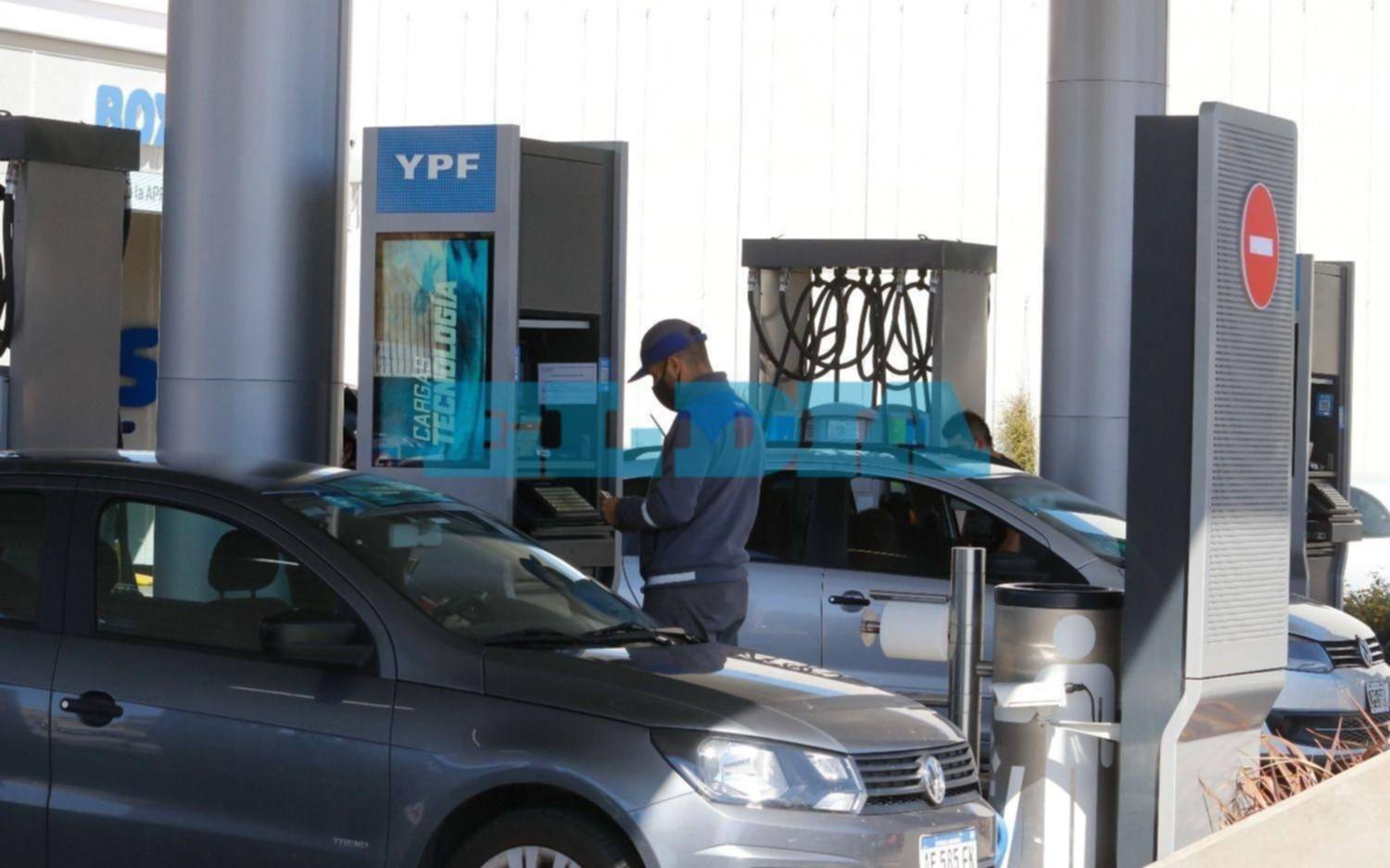 En medio de la escasez, aumentan 12% los precios del gasoil a partir de esta noche 