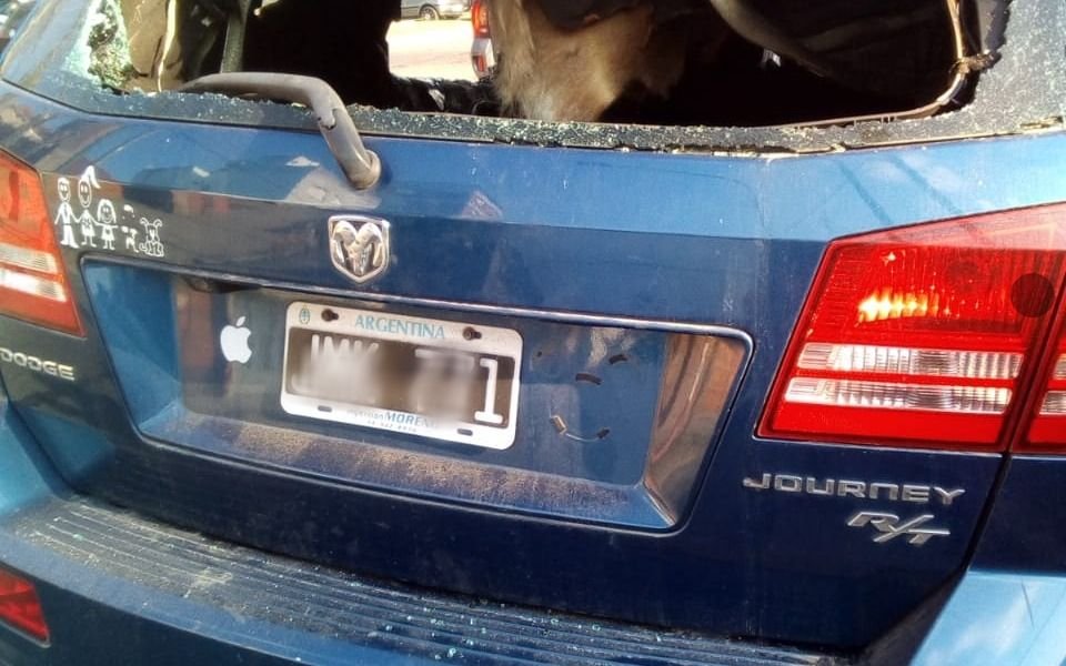 Misterio por una camioneta de alta gama abandonada en La Loma
