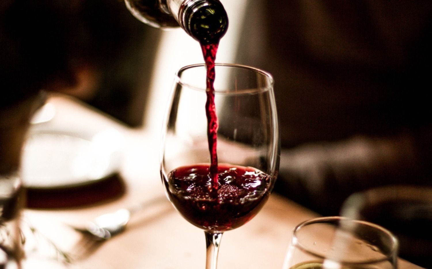 Diseñan un método que valora la reacción del cerebro al sabor del vino