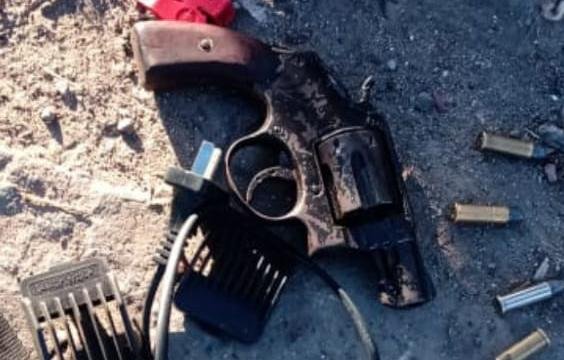 Lo pararon en un control y le encontraron un arma