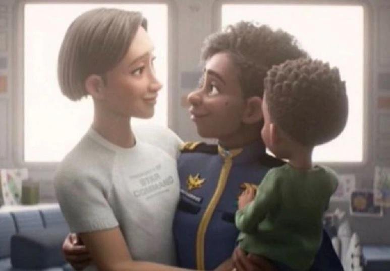 Países espantados por un beso en “Lightyear” abren el debate sobre la libertad sexual