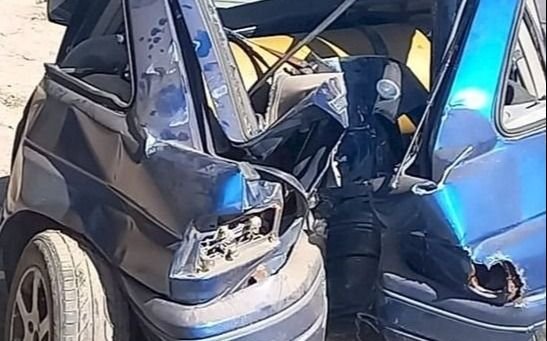 Tremendo choque en la 520: un auto incrustado en una columna y el conductor está grave