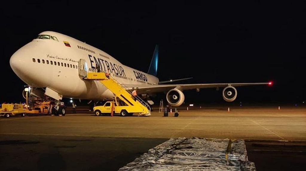El avión de la polémica: ahora denuncian al Gobierno