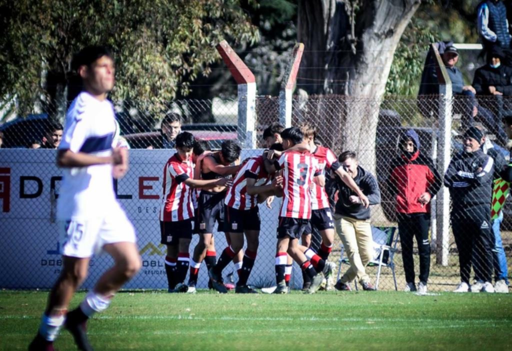 Estudiantes fue más en los clásicos de divisiones juveniles ante Gimnasia