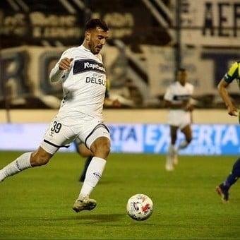 Tras 9 meses regresa al banco Alexis Domínguez y Guiffrey sigue afuera