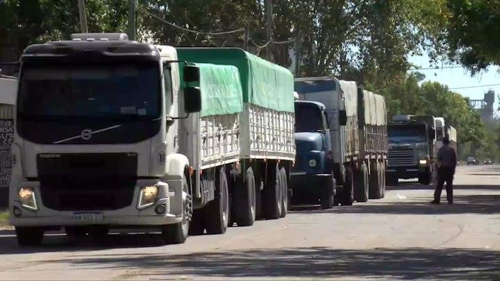 Paro de transportistas por la falta de gasoil