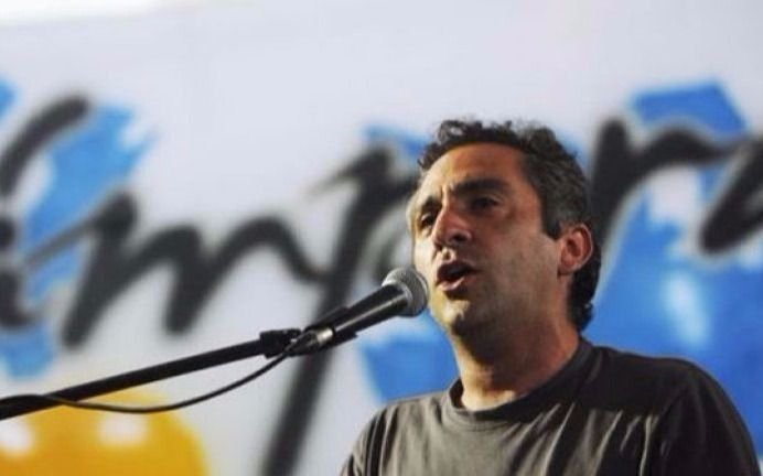 Larroque dijo que Guzmán “hizo un acuerdo con las organizaciones sociales para bancar el ajuste"