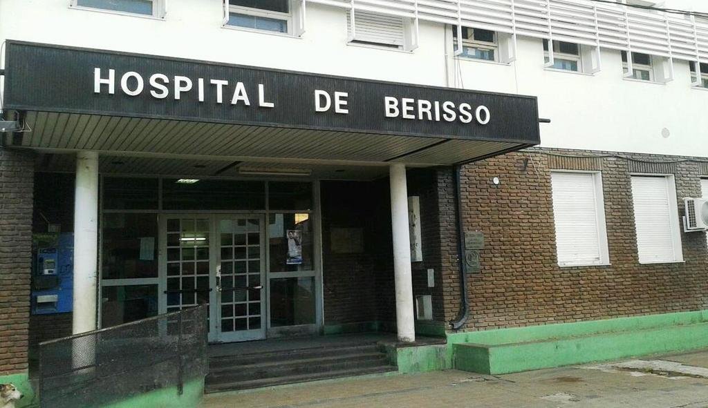 Un hombre en muletas quiso matar a los padres a cuchillazos en Berisso