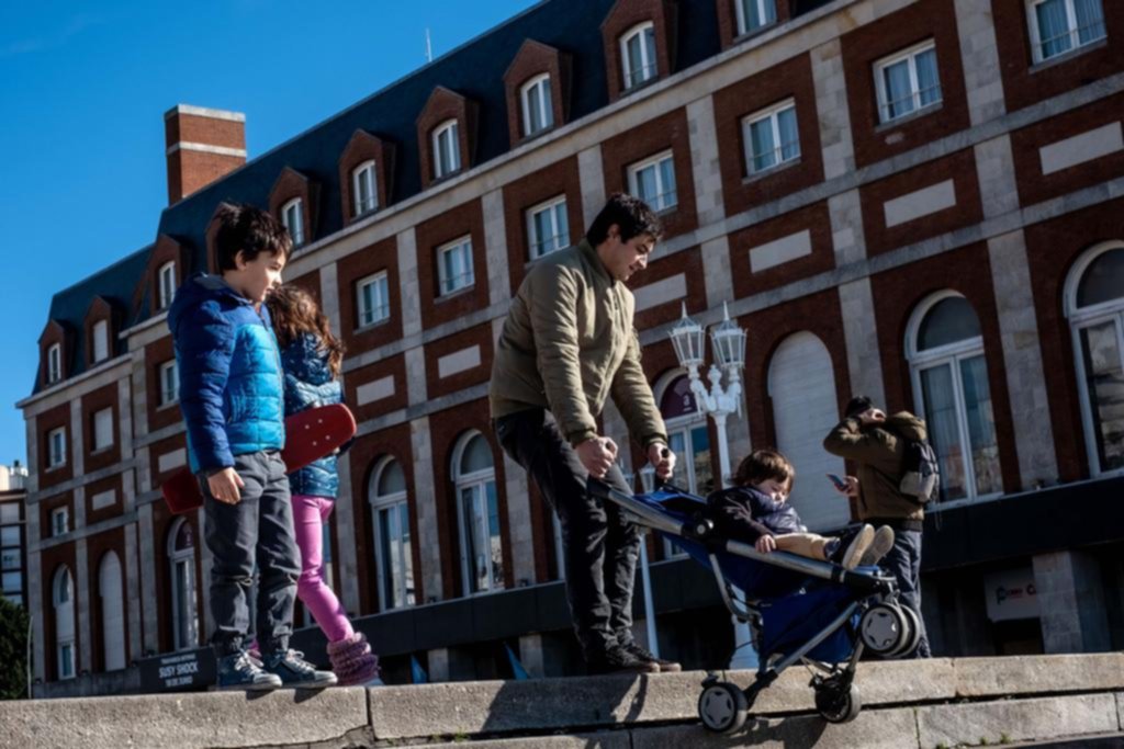 Turistas, gasto y multas: las cifras del fin de semana largo