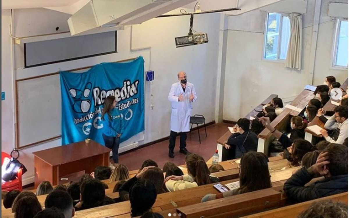 Bochazo masivo: reunión en Medicina y crecen los reclamos por más clases presenciales