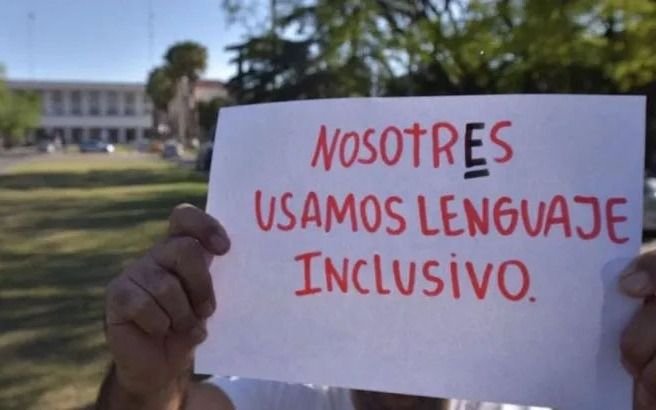 Lenguaje inclusivo: denunciaron ante el INADI su prohibición en escuelas 