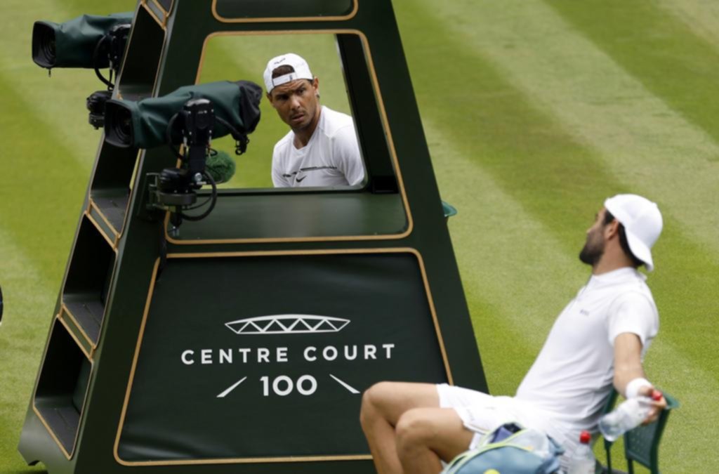 Antes de empezar, Nadal y Berrettini rompieron con una tradición de Wimbledon