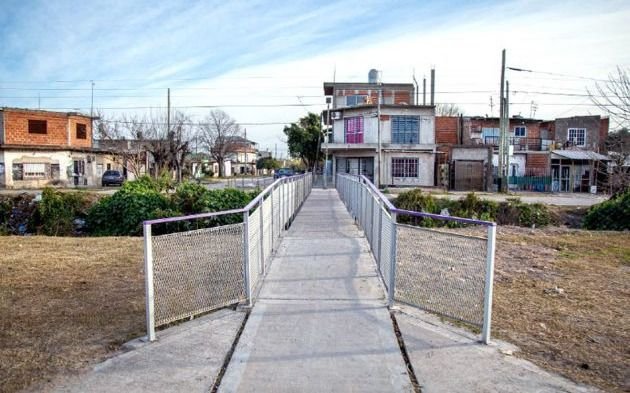Restauración de varios puentes peatonales en la zona oeste quilmeña