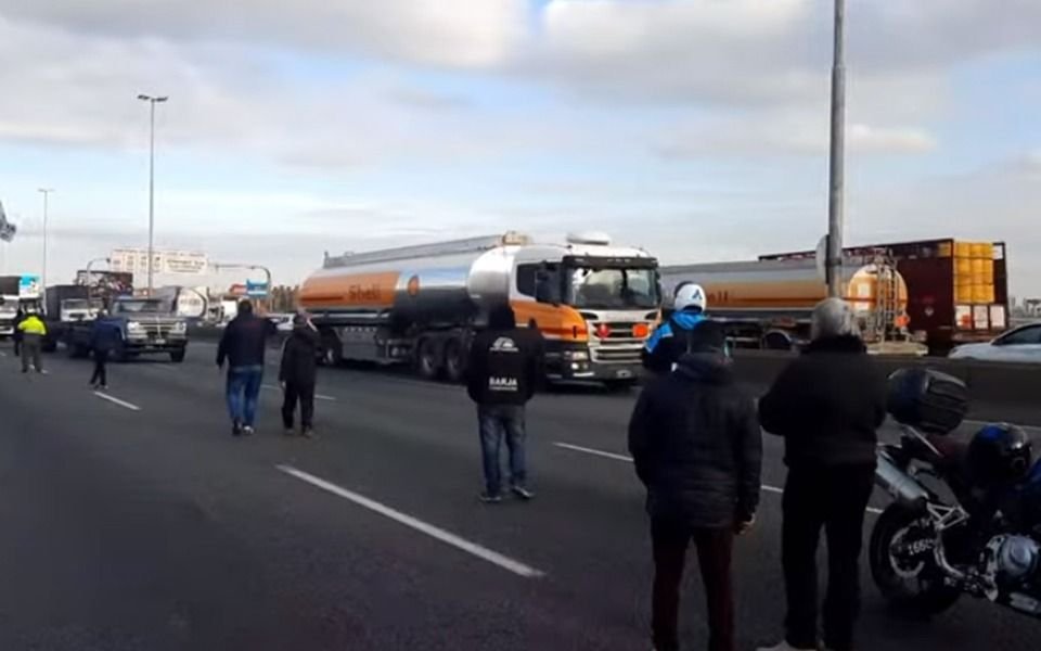Otra protesta en la Autopista afectó el tránsito entre La Plata y Capital Federal