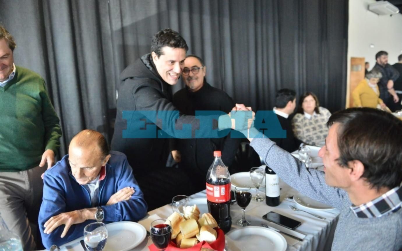Almuerzo y cumbre del radicalismo bonaerense en un barrio de La Plata, con la mira en el 2023