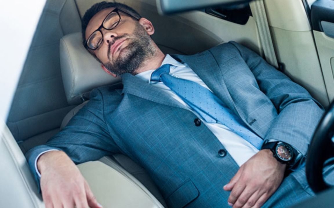 Estados Unidos: por los altos precios de alquileres, una ciudad permitirá dormir en el auto