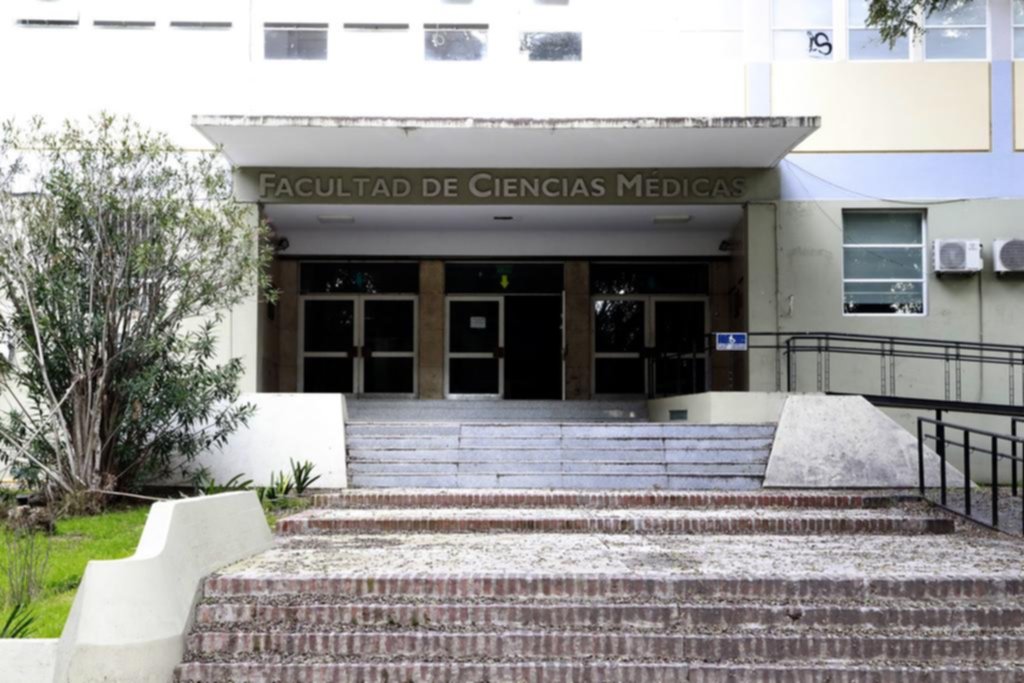 De la UNLP a la UBA, tras los aplazos en Medicina