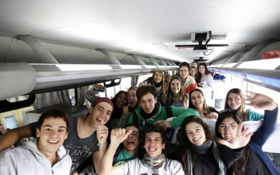 28 mil estudiantes se anotaron al viaje de egresados gratuito en la Provincia: cuándo es la fecha límite