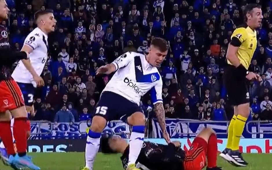 Debut para el olvido: la fuerte caída de Aliendro que lo sacó de la cancha