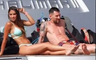 Un yate lujoso y una isla privada: las exclusivas vacaciones de Messi y su familia en Ibiza