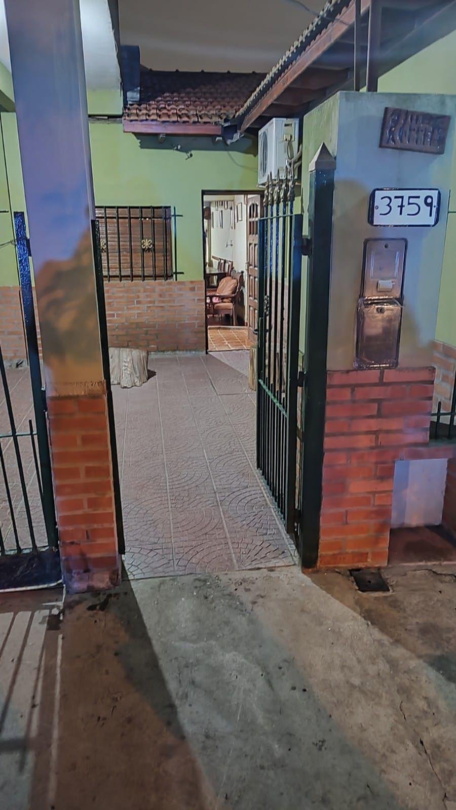 Conmoción en La Plata: un joven atacó al padre y murió por un tiro policial