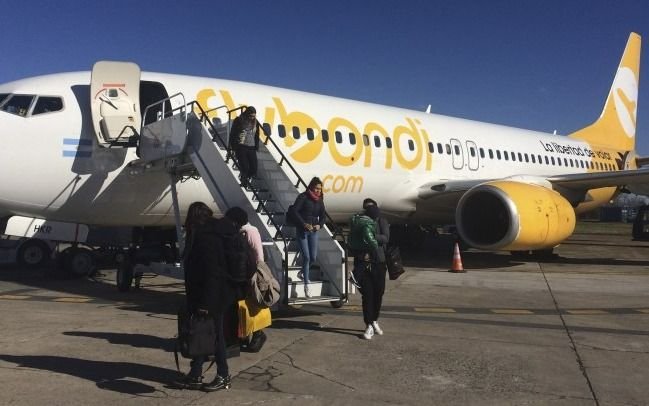 Por el cepo, Flybondi anunció cancelaciones de vuelos