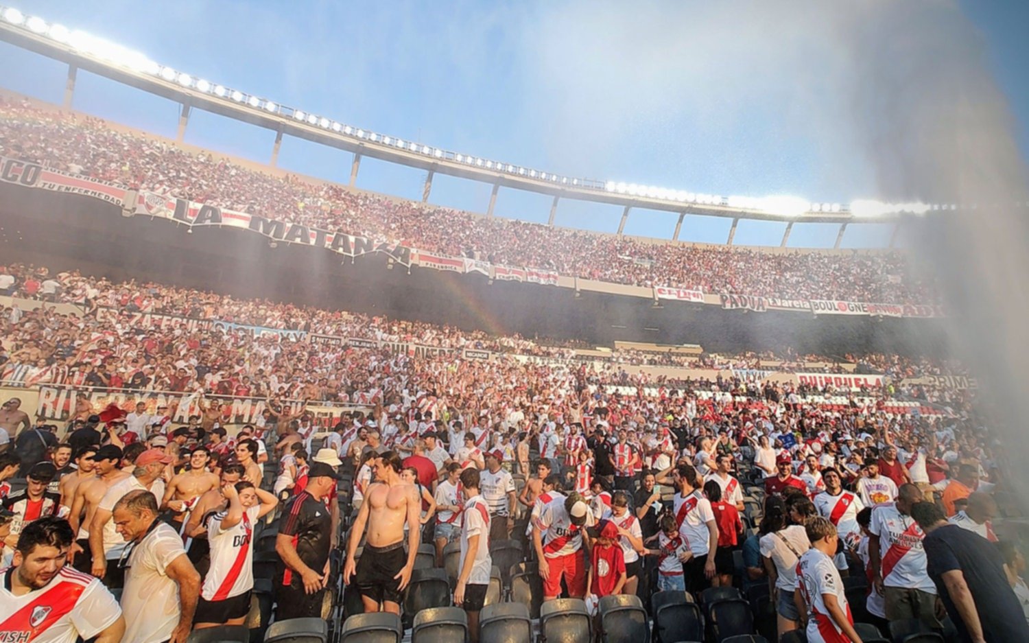 La Fiscalía levantó la clausura de la Sívori en el Monumental: mañana, estadio lleno