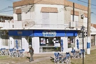 A punta de pistola, asaltan una heladería en 66 y 146