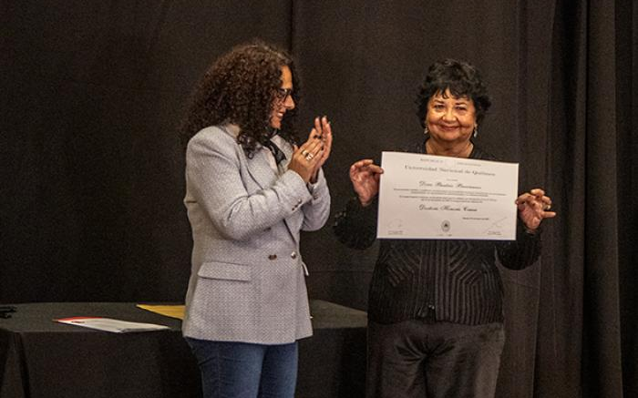 Dora Barrancos recibió el título de Doctora Honoris Causa de la UNQ