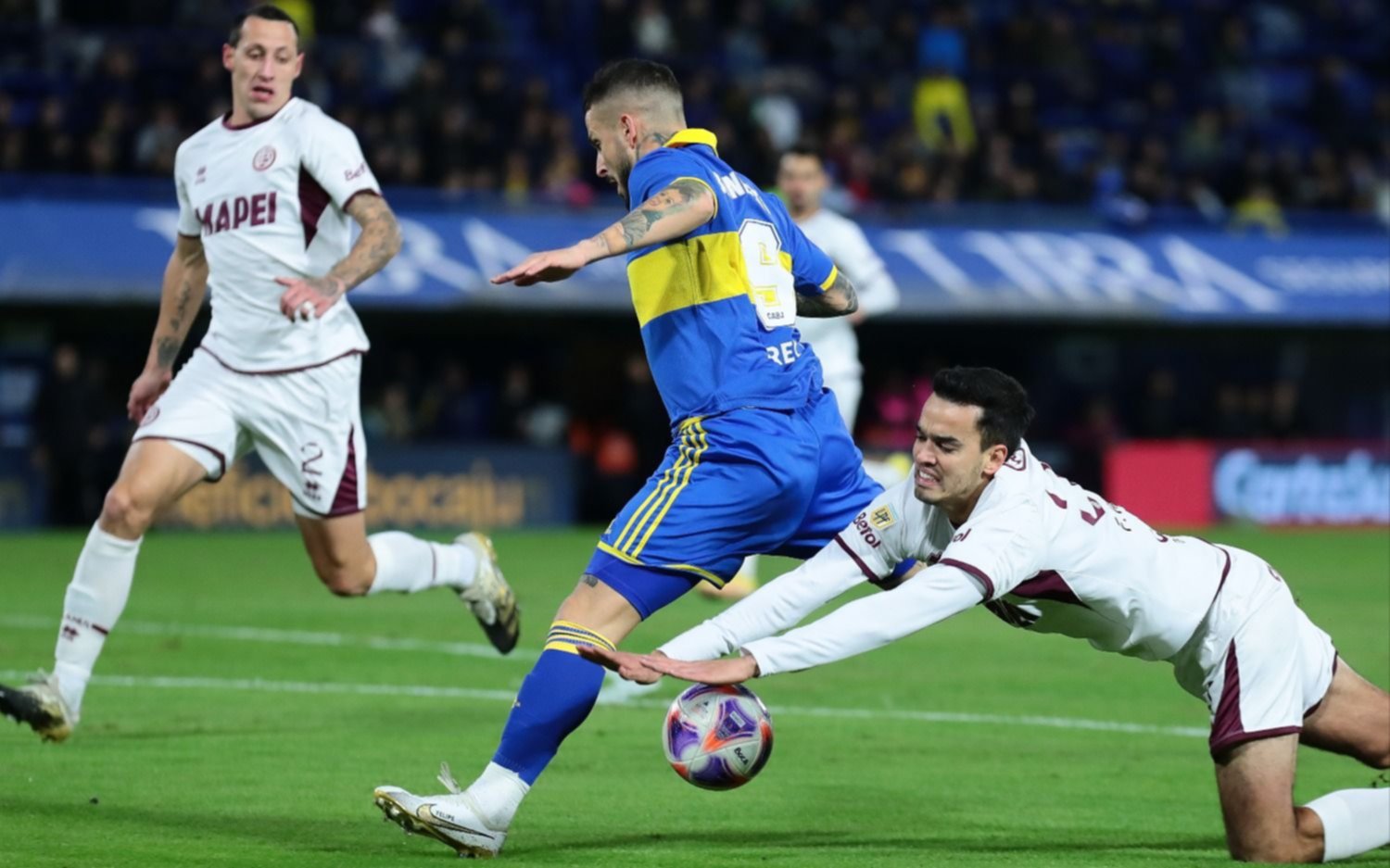 Boca, con gol de Benedetto, consiguió un empate ante Lanús en la Bombonera