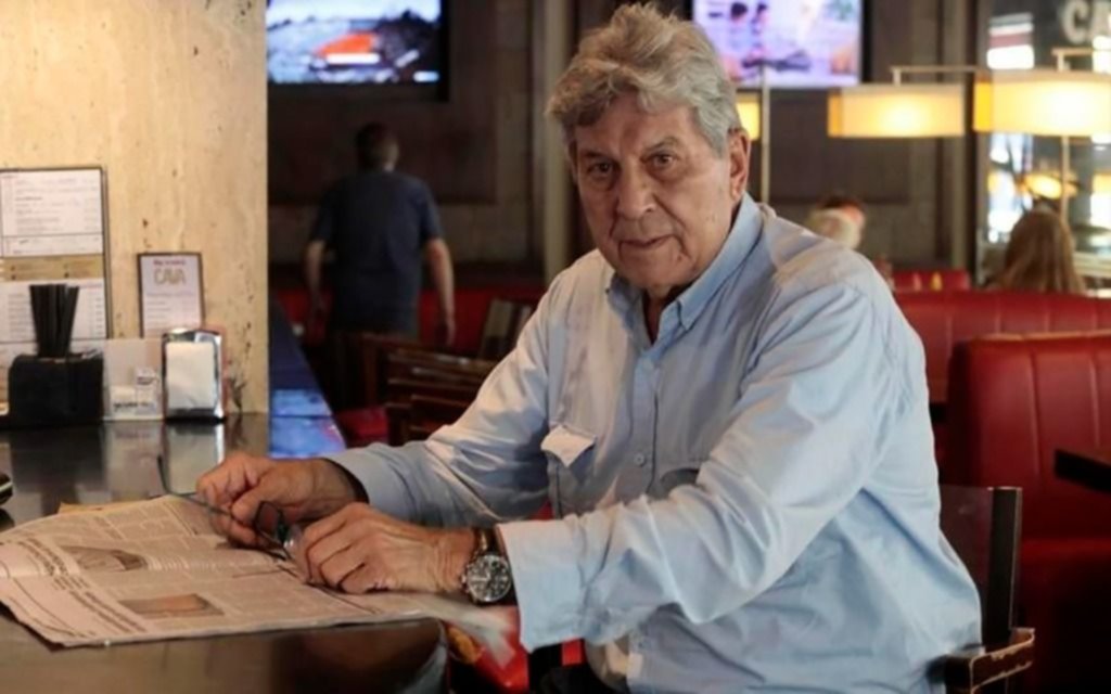Osvaldo Papaleo: un andariego que jugó en canchas, despachos, calabozos y escenarios 