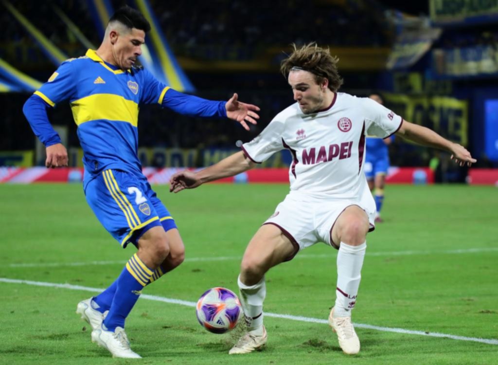 Un gol de Benedetto sobre la hora, y con suspenso, salvó a Boca de la derrota contra Lanús