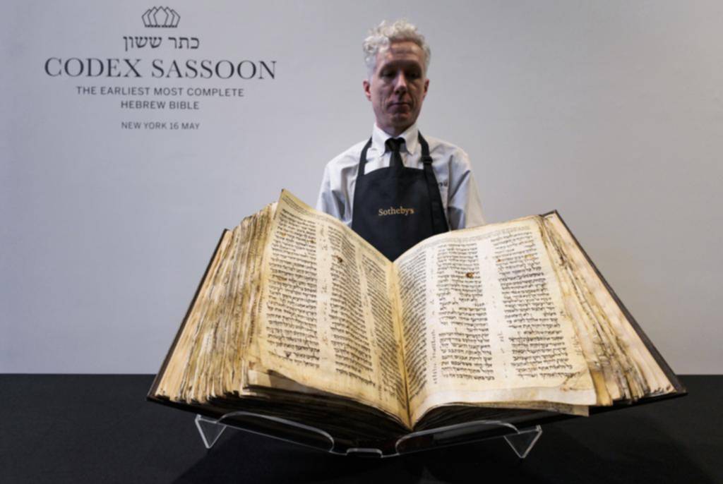 US$ 38 millones por una antigua Biblia hebrea