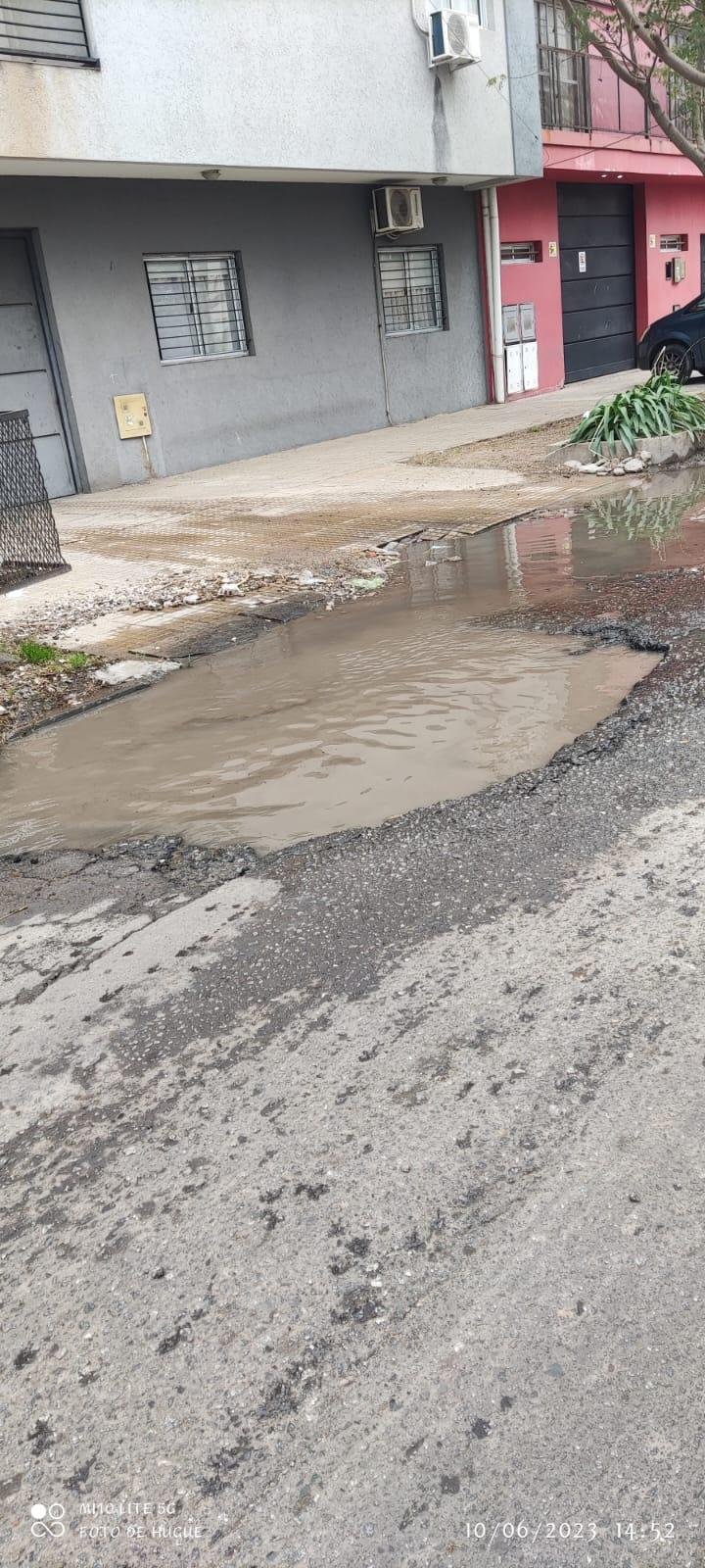 Denuncia que hay un bache hace 2 años en 142, 60 y 61