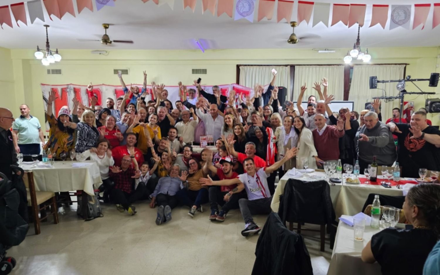 Emotivo homenaje en Mar del Plata a los campeones del Nacional 83