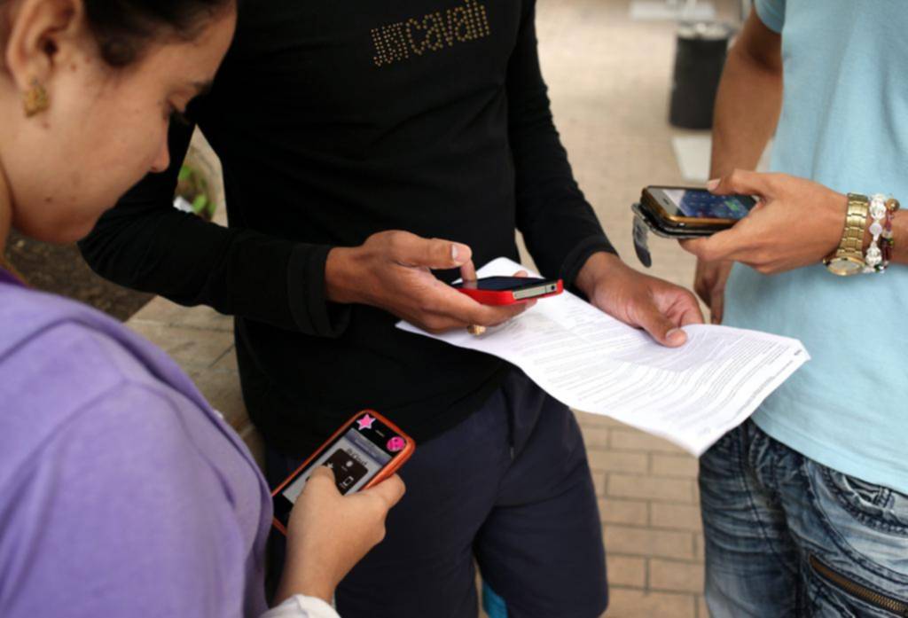 Usar celulares básicos: ¿Tendencia o esnobismo?