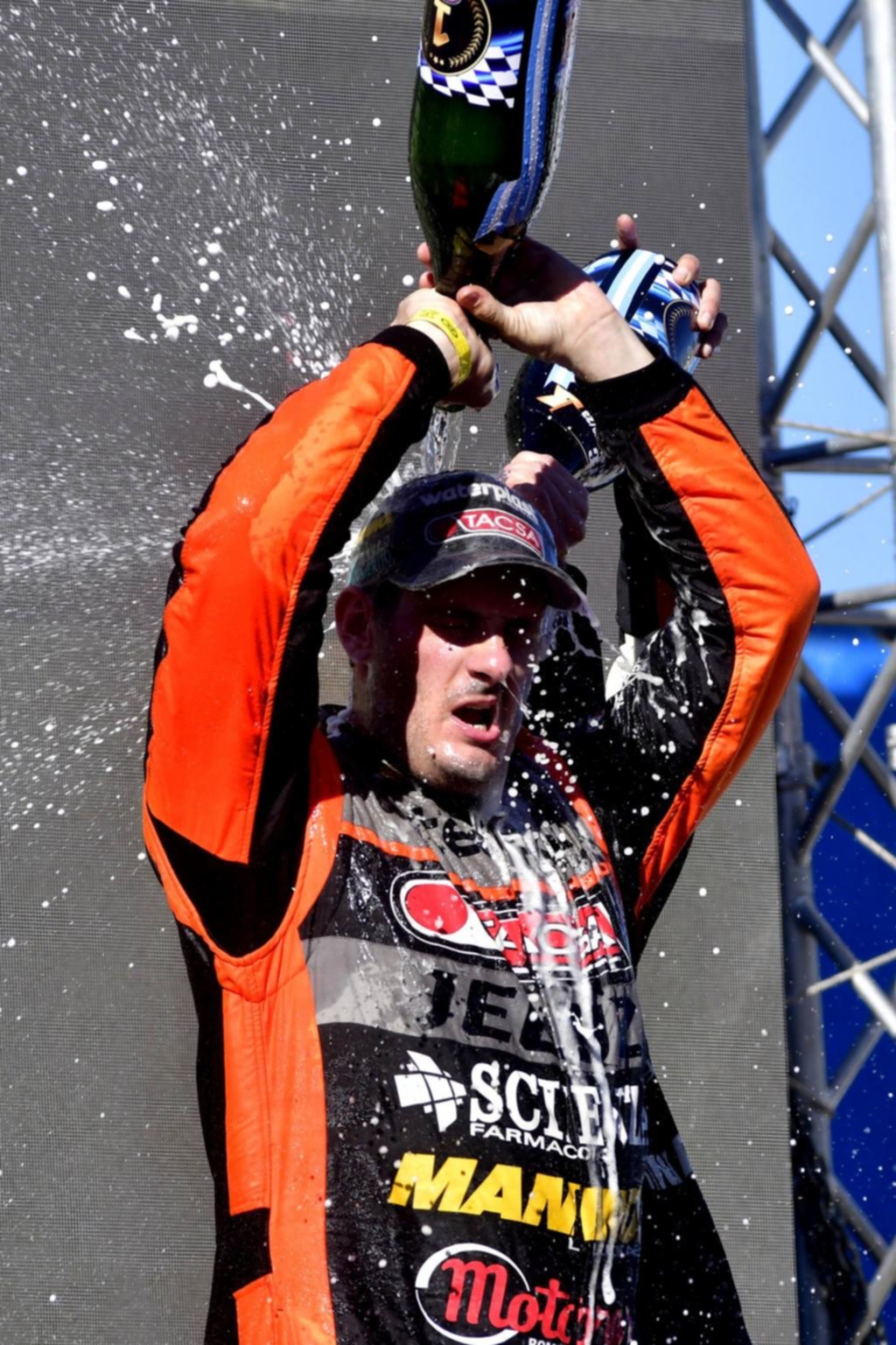 Mangoni dominó de punta a punta en el TC