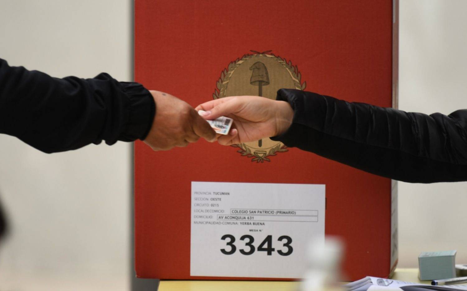 Tucumán: la capital se define voto a voto y hay denuncias por el escrutinio