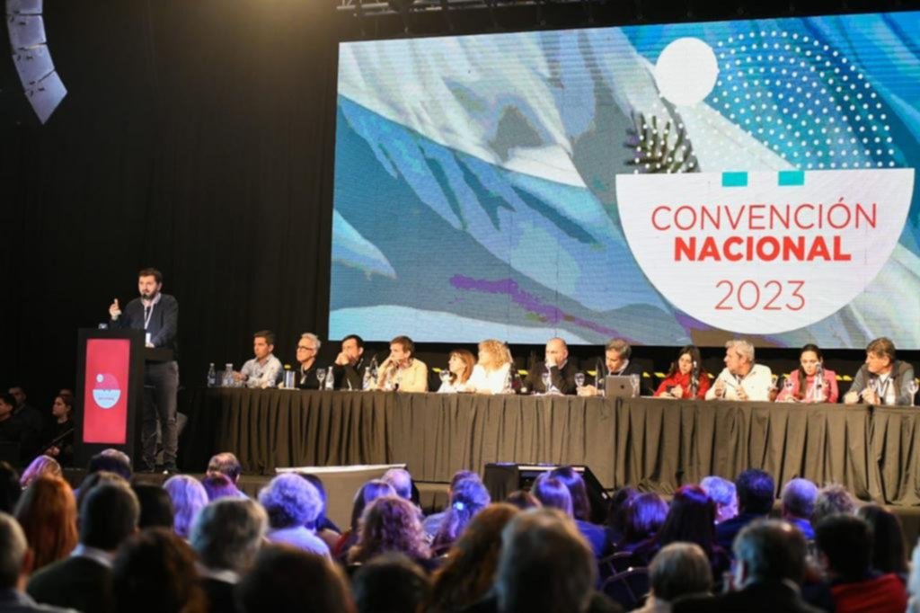 Debate radical: pertenencia a Juntos por el Cambio y ampliación