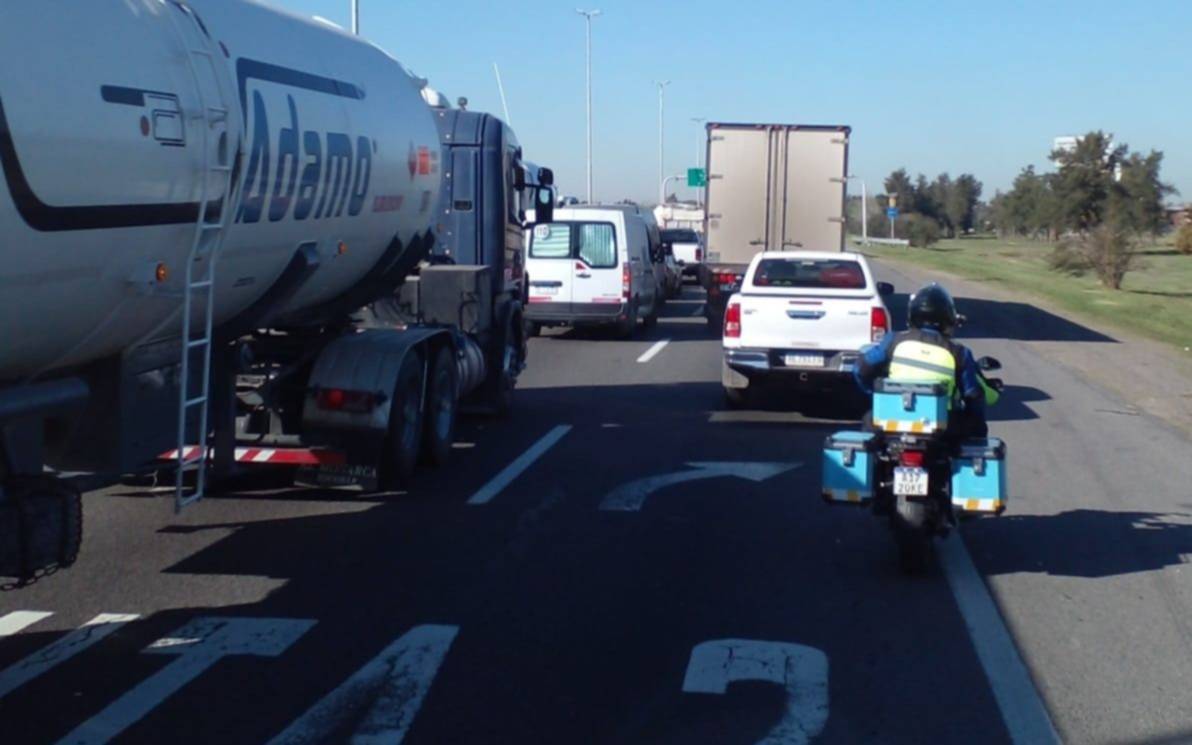 Autopista: levantaron el piquete y se normaliza el tránsito hacia La Plata