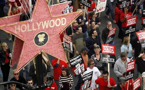 Todos de paro en Hollywood: a los guionistas se le sumaron los actores y crece la tensión