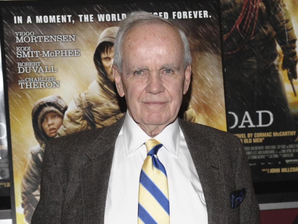 Murió el escritor Cormac McCarthy