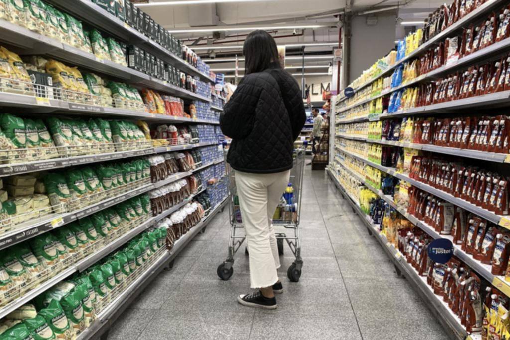 Suba hormiga: lácteos, arroz y aceite no paran de aumentar