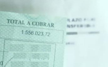 Encontraron un cheque por $1.500.000 en las calles de La Plata y buscan a su dueña