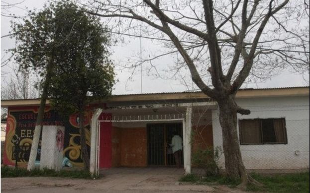 Otra escuela de La Plata reclama por estufas y denuncian que se turnan para ir a clases