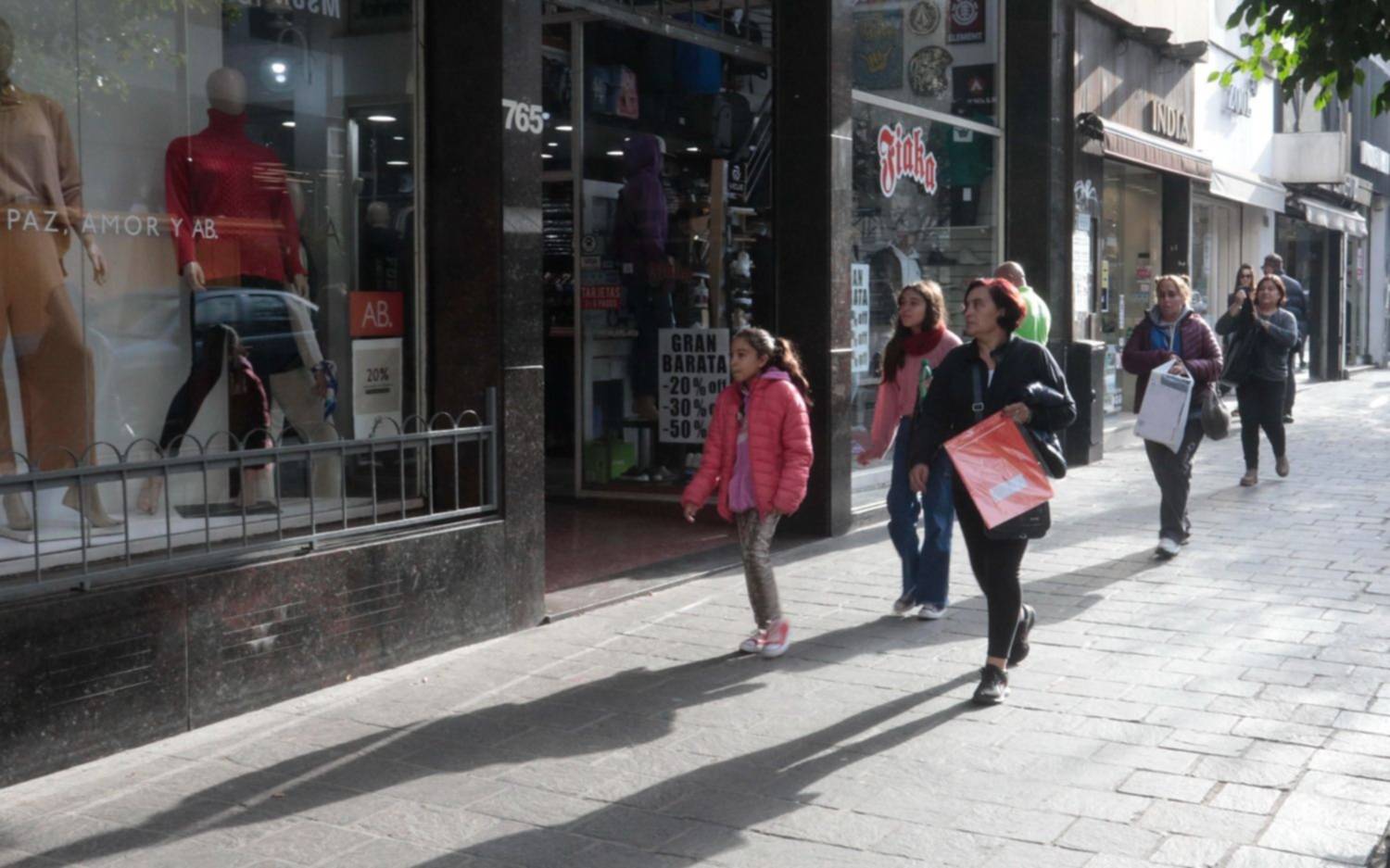 Cómo funcionan los  servicios en La Plata el fin de semana extra largo