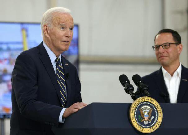 Otra de Biden: por qué dijo “Dios salve a la reina”