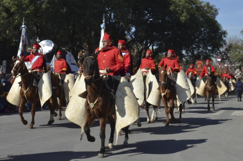 Un colorido homenaje al general Güemes