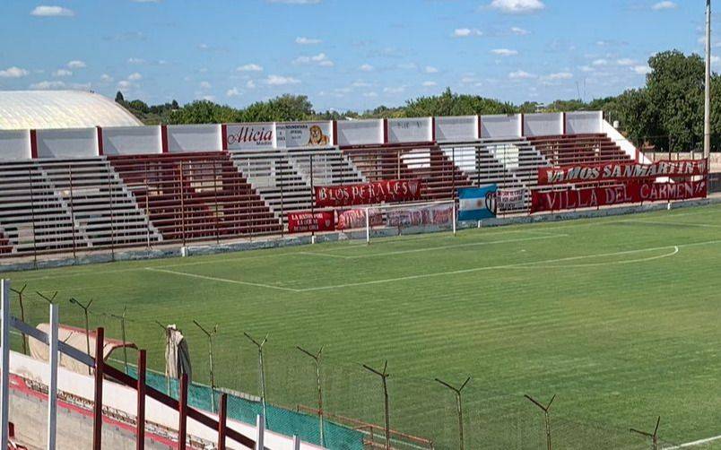 Un hincha de San Martín de Mendoza sufrió heridas graves al caer de una tribuna: se encuentra internado